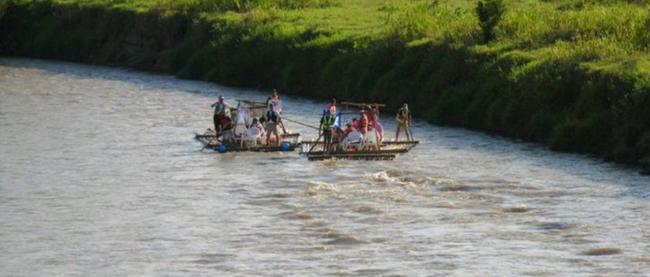 Balsaje en rapidos del rio Fuente Quindio Aventura Fanpage Facebook